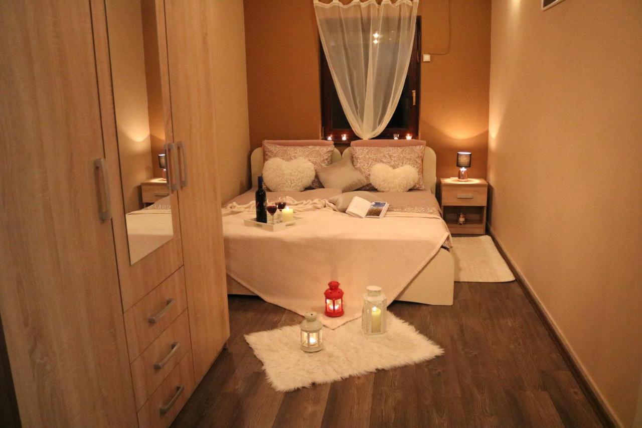 Guest House Studio Apartman Marina - With Jacuzzi, Free Parking, Pet Friendly Karlovac Buitenkant foto