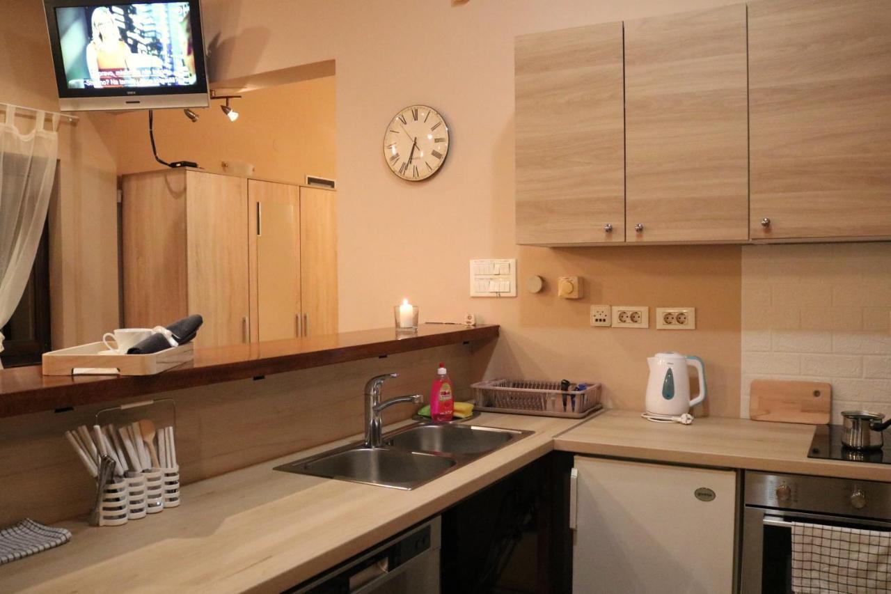 Guest House Studio Apartman Marina - With Jacuzzi, Free Parking, Pet Friendly Karlovac Buitenkant foto
