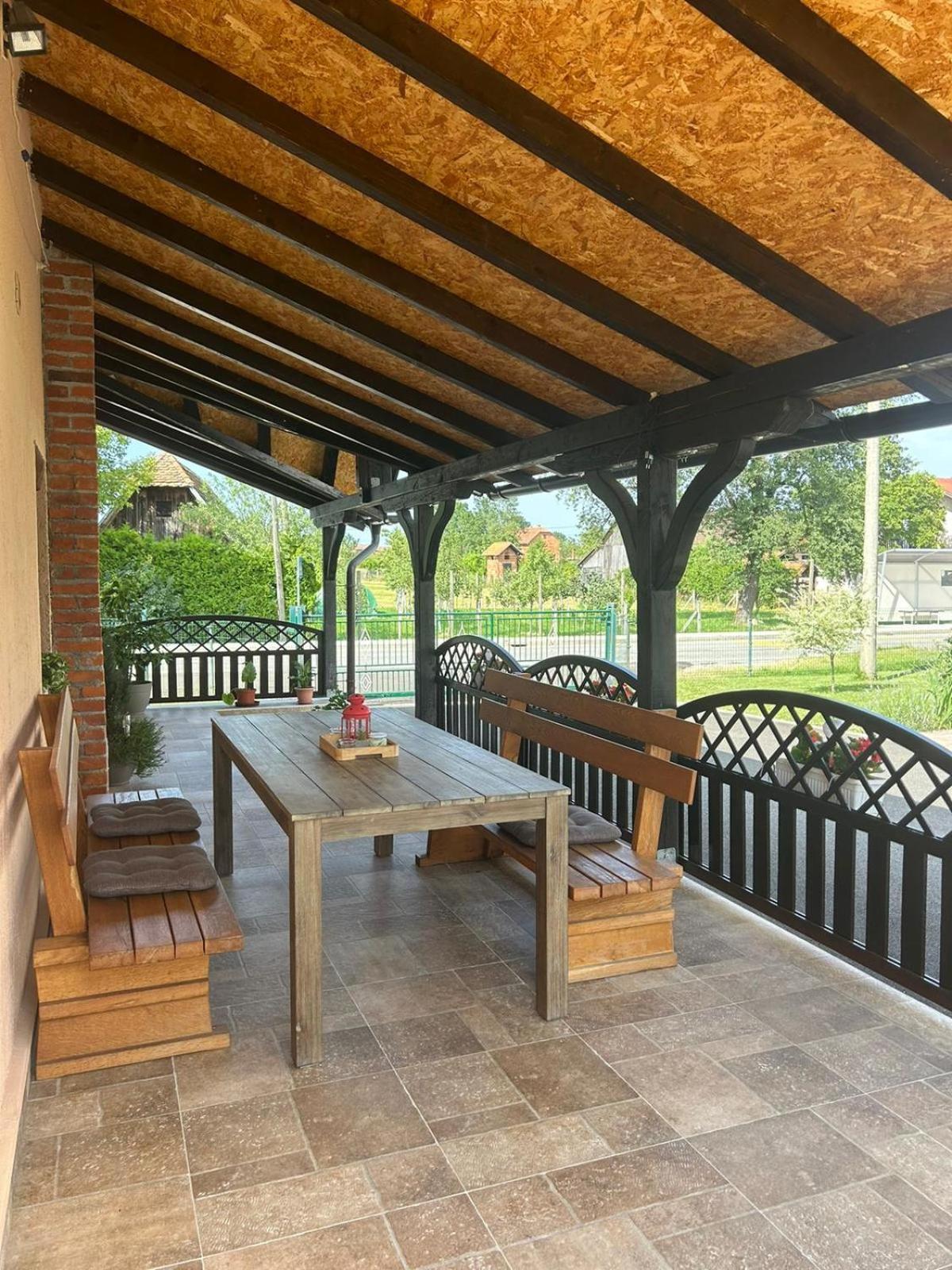 Guest House Studio Apartman Marina - With Jacuzzi, Free Parking, Pet Friendly Karlovac Buitenkant foto